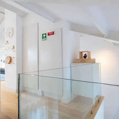Lejlighed Liberdade Stylish Attic With Ac And View Lisboa