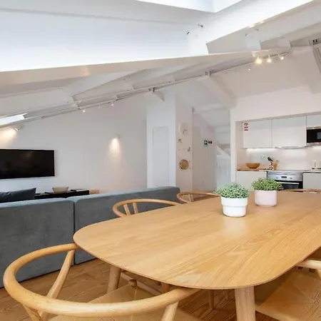 Lejlighed Liberdade Stylish Attic With Ac And View