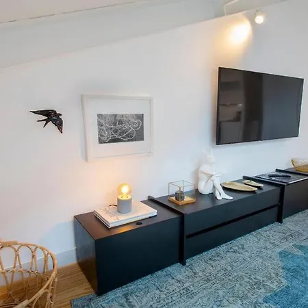 Liberdade Stylish Attic With Ac And View * Lisboa